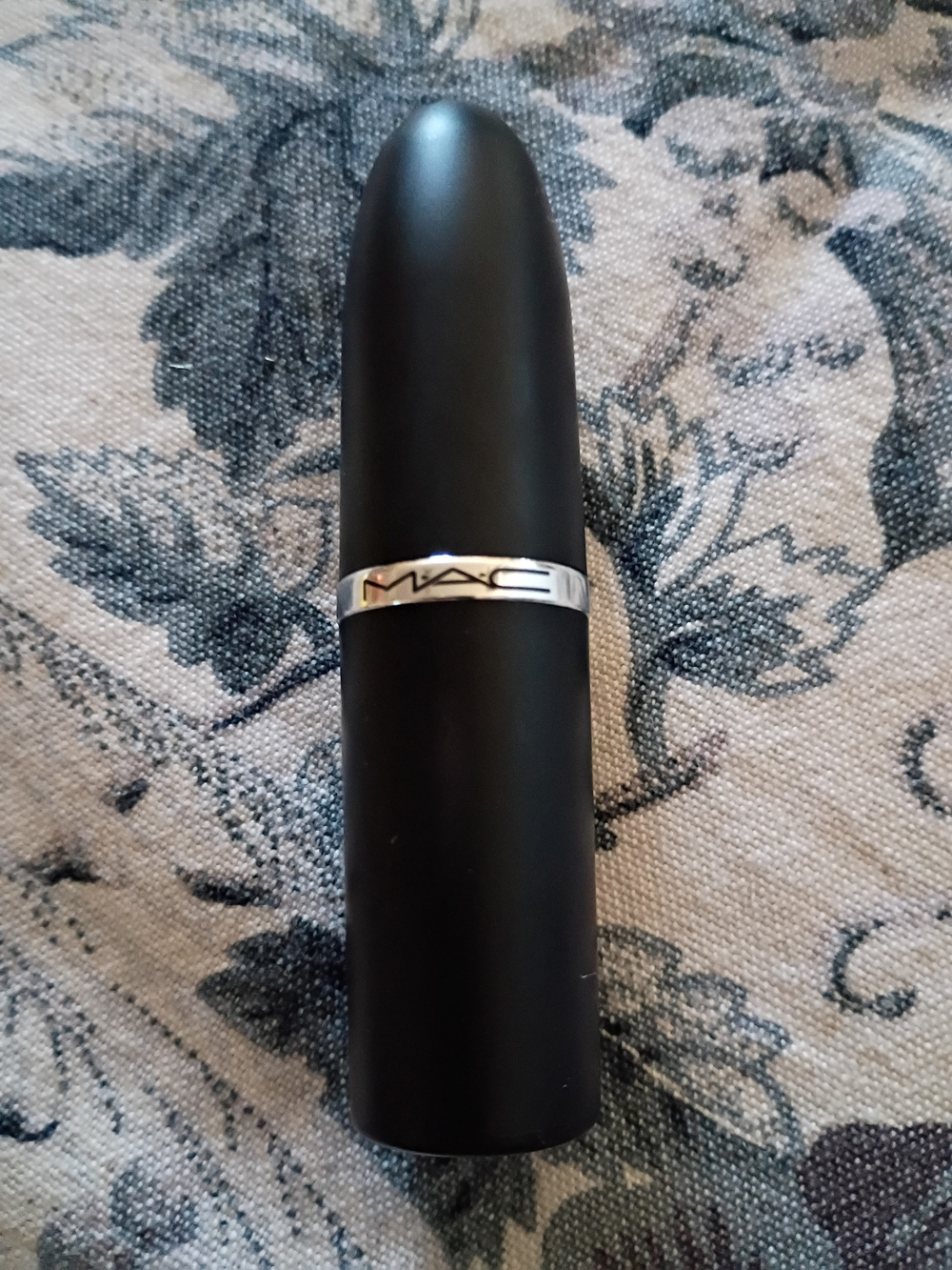 MAC Creme d' Nude Maximal Satin Lip Color Never Used